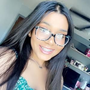 Meet your Posher, Perla